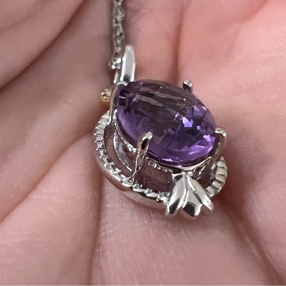 Silver necklace with purple crystal pendant with some gold accents/ used - Picture 6 of 8